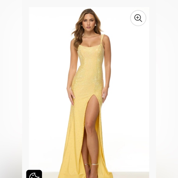 NWT SHERRI HILL Sparkling Royal Blue Gown - Picture 17 of 17